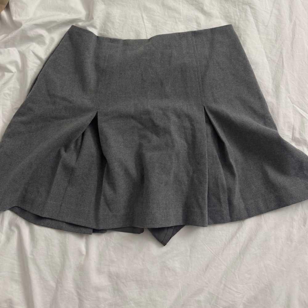 Abercrombie & Fitch Gray Pleated Skort